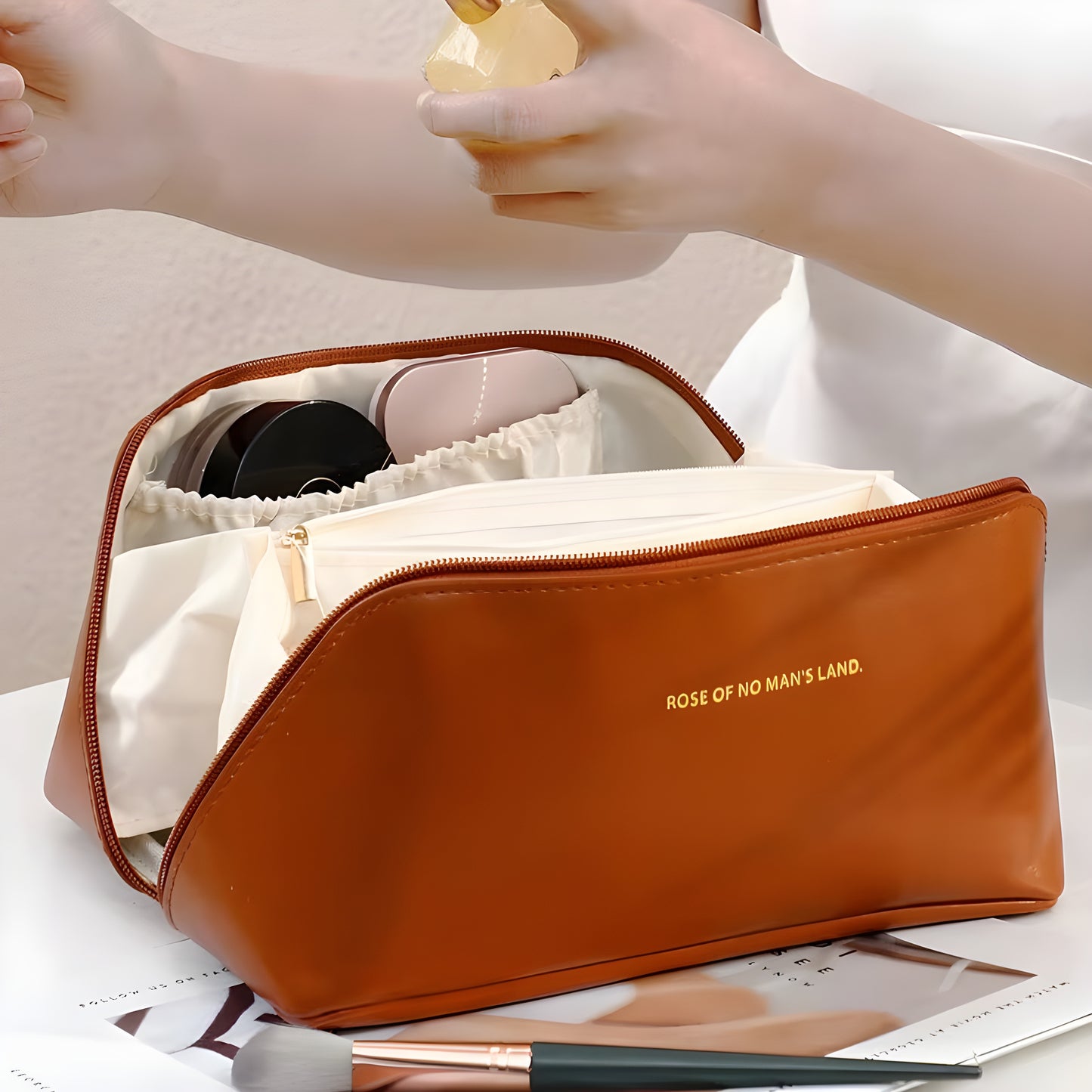 Élara Beauty Case - By Beautique