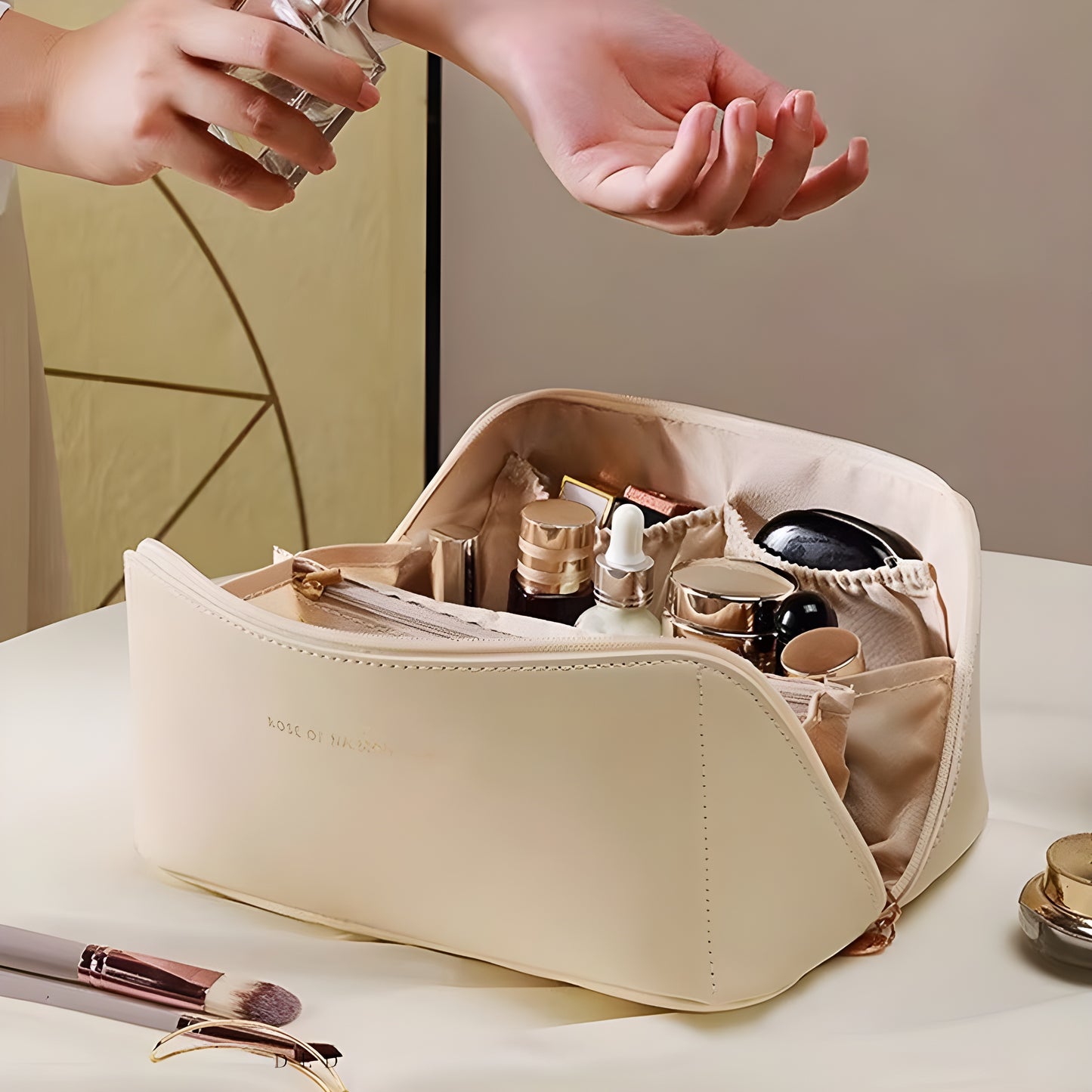 Élara Beauty Case - By Beautique